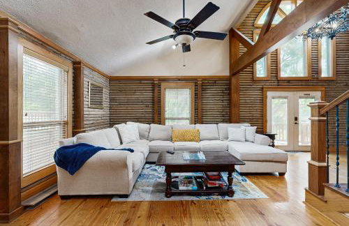 Bacliff Family Getaway with Game Room and Private Pool - Foto 2