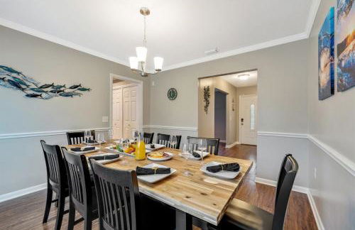 Exquisite Retreat with Heated Pool for 14 Guests, Pool Table Paradise! - Foto 24