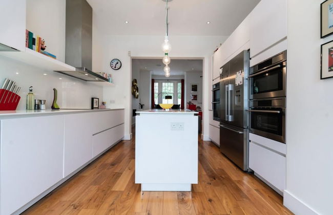 The Clapham Crib - Spacious 4bdr House With Patio - Foto 38