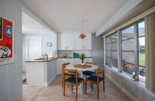 Siesta Sol Art Bungalow- 2 miles to Siesta Key! - Foto 18