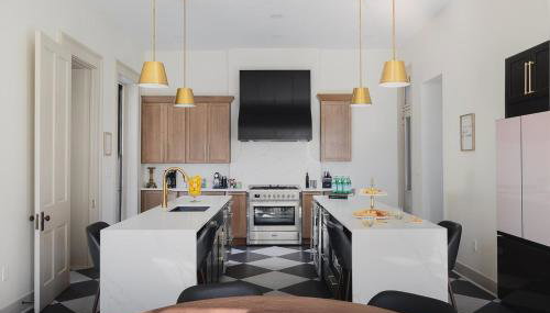 Blushing Pink Manor! Off Frankfort Ave! 8 BR! - Foto 5