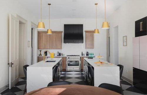 Blushing Pink Manor! Off Frankfort Ave! 8 BR! - Foto 5