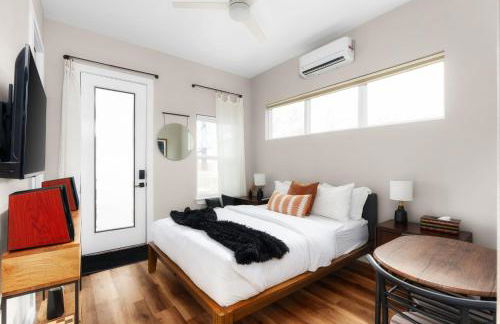 Sunflower House - Luxe Retreat with Sauna & Hot Tub - Foto 29