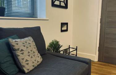 Perfect 1 Bed Apartment - Central with Parking, WiFi, TV, Desk - Foto 21