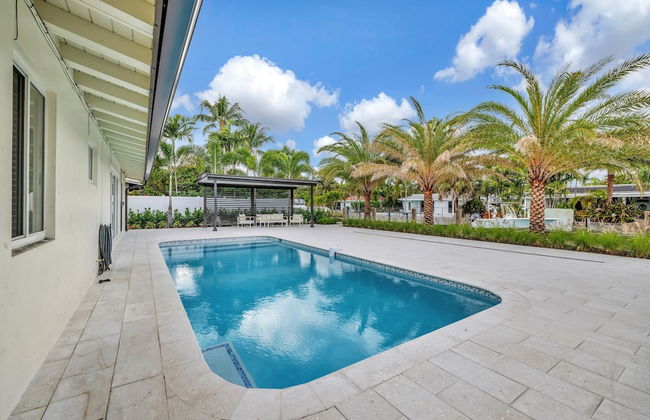 Waterfront Oasis w/ Enclosed Pool! - Foto 25