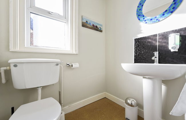 Family Friendly 3BR House w garden BBQ - Foto 24