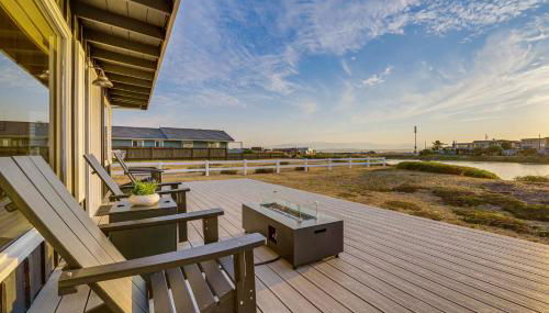 Beach Access, Deck Waterfront Whidbey Island Home - Foto 1