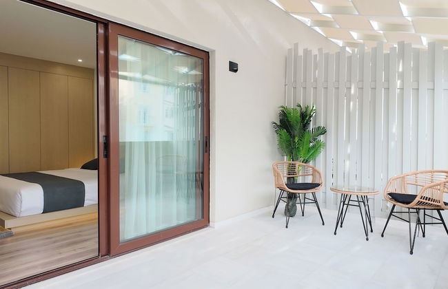 CC LUX Suites - Photo 59