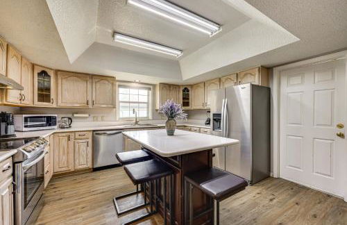 BBQ Ready Hawthorne Home with Screened-In Patio - Foto 11