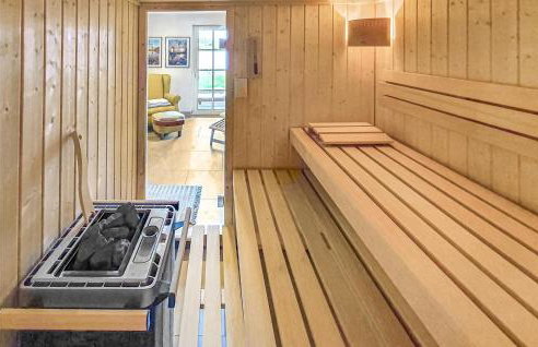 Beautiful Home In Podwilczyn With Sauna - Foto 32