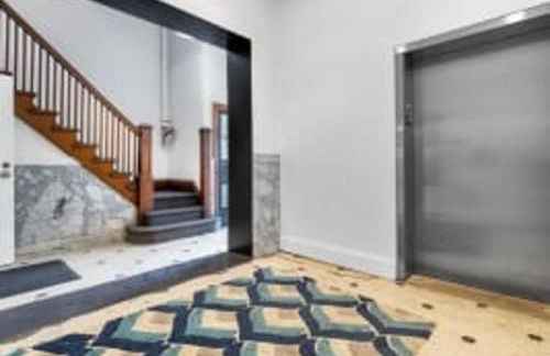 Quiet Studio on Grand - Downtown DSM! - Photo 10