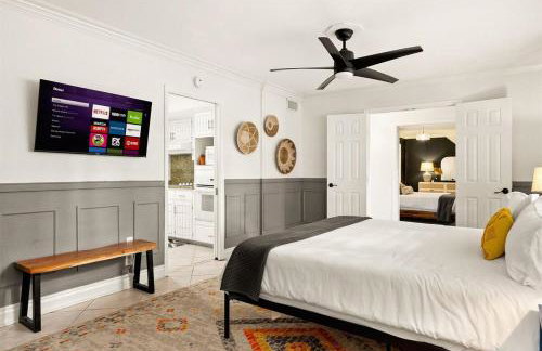 Pool! Games! Dogs! Space! - Foto 25