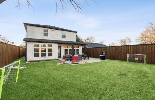 The Longhorn Luxe with Game Room and Fire pit and Karaoke - Foto 7