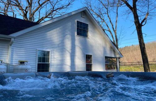 Cozy Cottage, Hot Tub, Fire Pit, 15min to Hudson and hiking - Foto 22