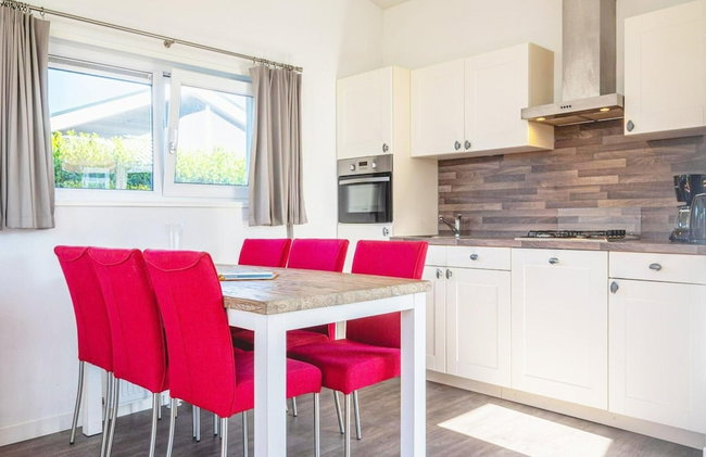 Drenthe Family Getaway w/ Garden - Foto 13