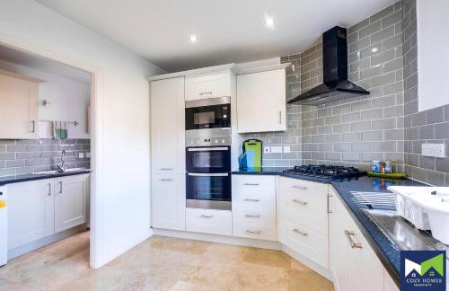 SPACIOUS, Quiet, 5 Bed 2 Bath House with Free Parking, near NEC, Airport & Solihull - Foto 11