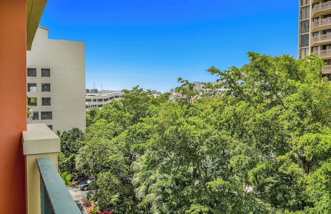 Serene Cozy Retreat with Balcony - Foto 33