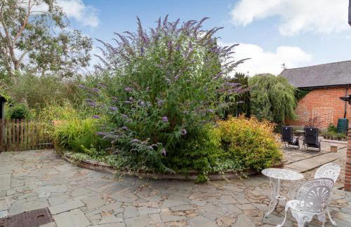 The Nest Box - Photo 14