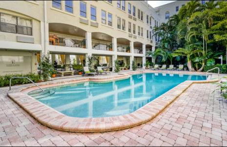 Beachside Palm Beach Condo | Pool & Walk to Sea - Foto 1
