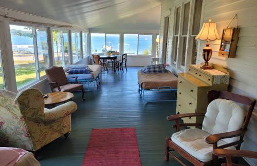 Lil's on the Lake Vintage Cottage on Crystal Lake - Foto 24