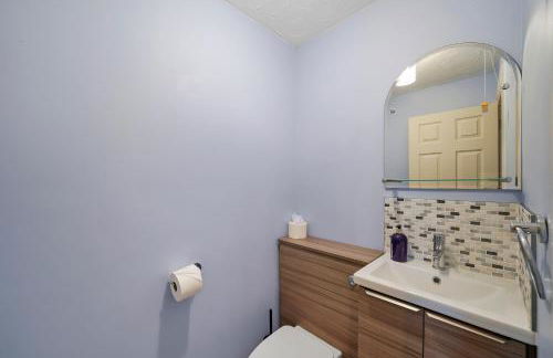 Beautiful 5 bedroom house in Stone, Aylesbury, Free parking - Foto 14