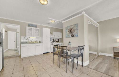 Luxe Guest Suite Near The Emerald Coast of PCB - Photo 24