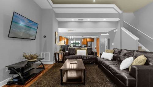 Summer Days Fun - Renovated TownHome by Disney! - Photo 4