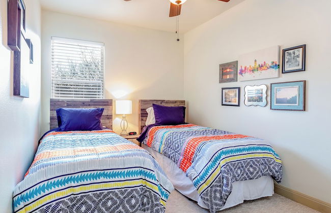 Upstay-2-Home Complex for 18ppl - Photo 7