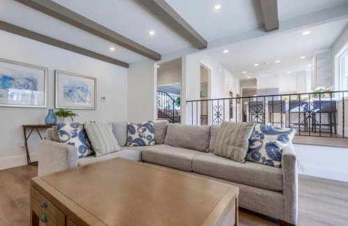 Gorgeous Upgraded 5 Bedroom & 3 Bath Home with pool - Foto 58