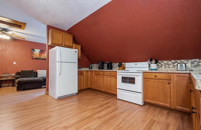 Cottage at Slope's Edge - Photo 12