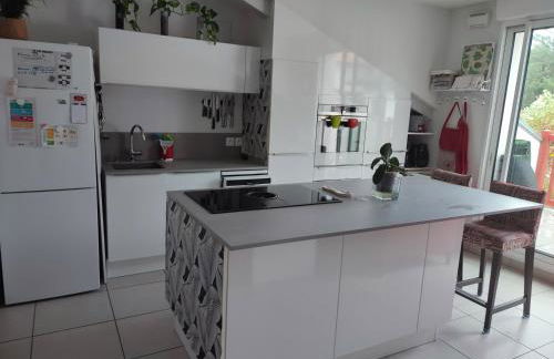 Location de charme T3 au 2e étage et dernier étage - Foto 6