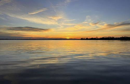 Waterfront Home with Private Beach, Stunning Views - Foto 78