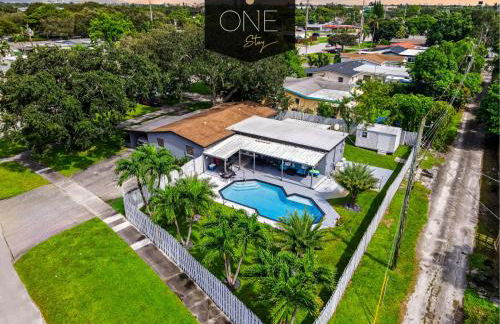 Stunning Hollywood Pool Home - Foto 1