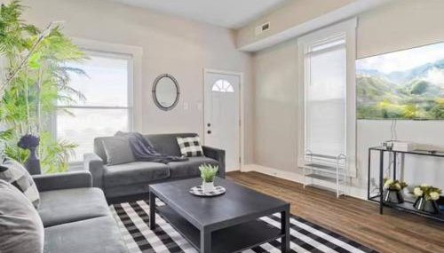 King Bed-Sleep 8-Baby-Fireplace-Laundry - Foto 2