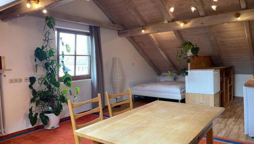 Sonnige 2-Zimmer Wohnung unterm Dach - Foto 2