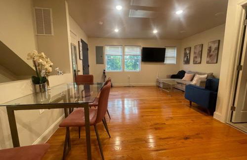 Chic 5BR 2BA apartment in DC - Photo 23