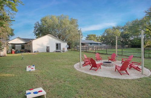 LaTexienda - 7min to A&M - Firepit - Volleyball - BBQ - Photo 3