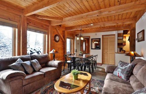 Killington Cabin - Right Unit - Sleeps 10 in 4 BR, 2 BA Cozy Escape - Foto 9