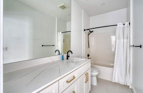 The Cascadia Retreat - Luxury Home - 90 WalkScore - Photo 33