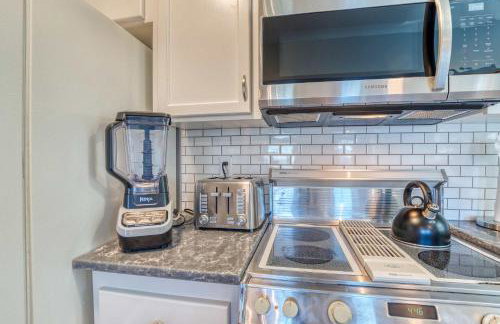 Modern 2 Bedroom Farmhouse Cottage with Hot Tub in Snohomish - Foto 20