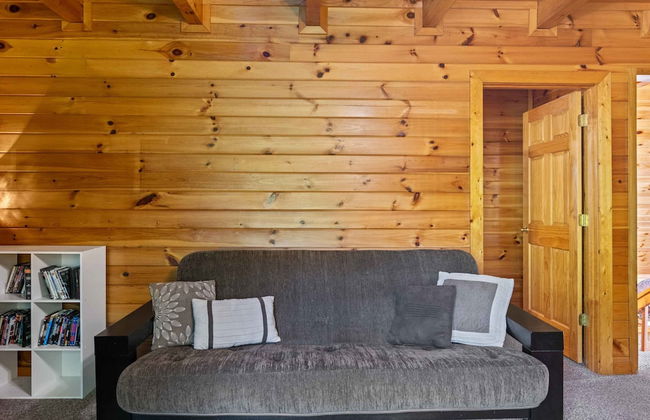 Rustic 3br Cabin Near Lake w/ Hot Tub! - Foto 25