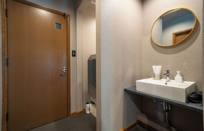 THE CHATEAU - Photo 73