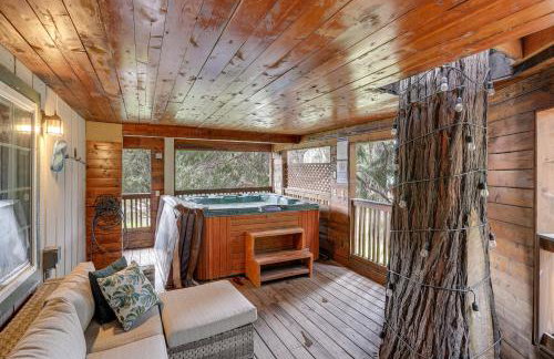 Crestline Home with Private Hot Tub Steps to Lake! - Foto 29