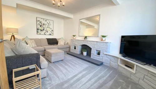 Modern 4-bed Cottage Llanwrst Town Centre & Parking - Snowdonia! near Betws-y-Coed - Foto 1