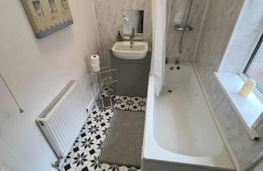 6 bed house - 12 minutes to City Centre - Foto 7