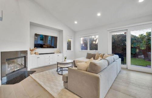 Luxury Retreat with Private Yard close to Beaches and FIFA Sleeps 10 - Foto 7