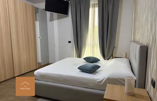 Large apartment with private garden - Foto 11