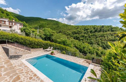 Scheggino - Casale con piscina e splendida vista - Foto 40