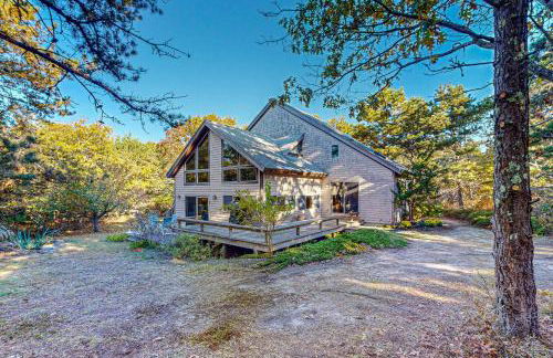 Cozy Island Cabin - Photo 3