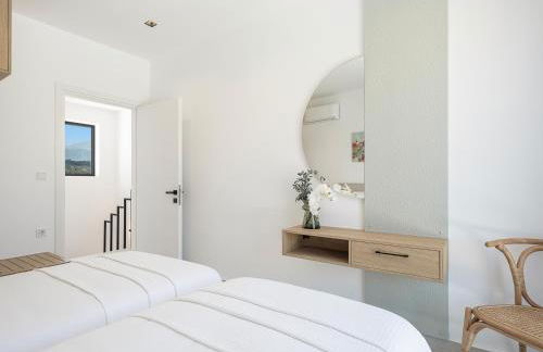 Avrilia Seaside Villa Heated Pool - Foto 35